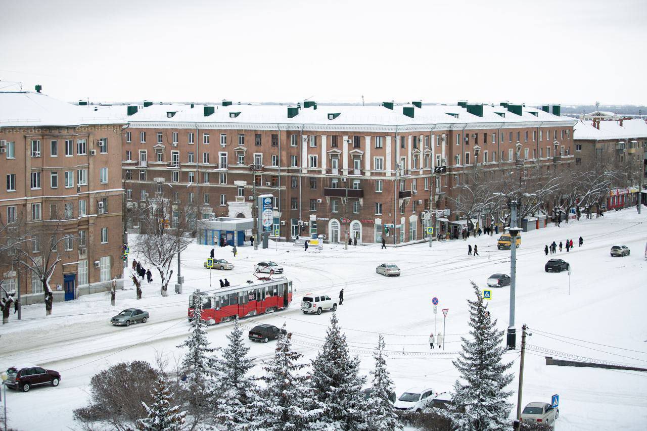 Смотрящий города орска. Орск город трудовой доблести. Город. Орск с высоты.