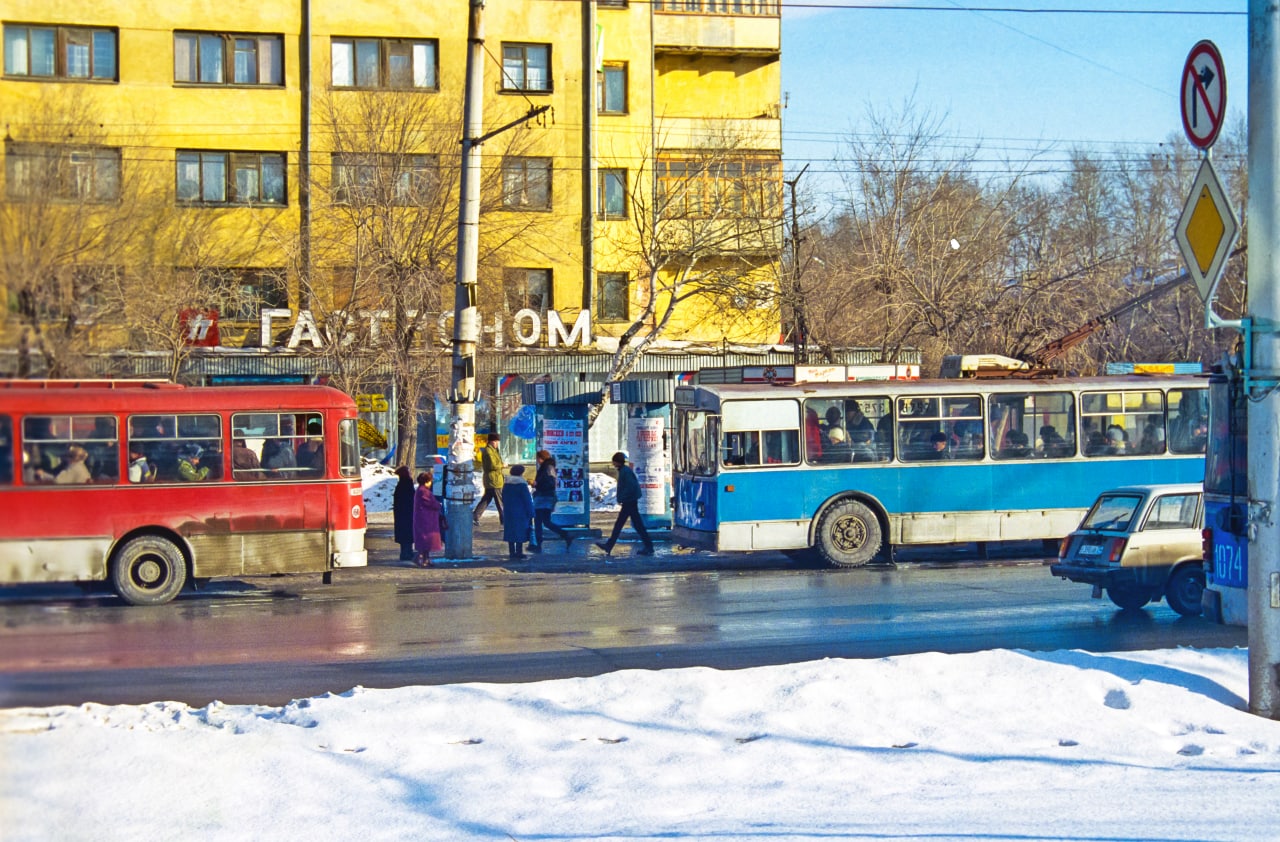 Челябинск комсомольская площадь фото