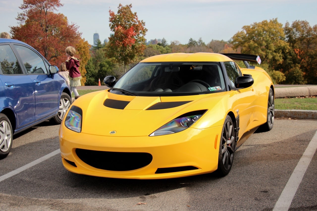 Lotus Evora 400 красный