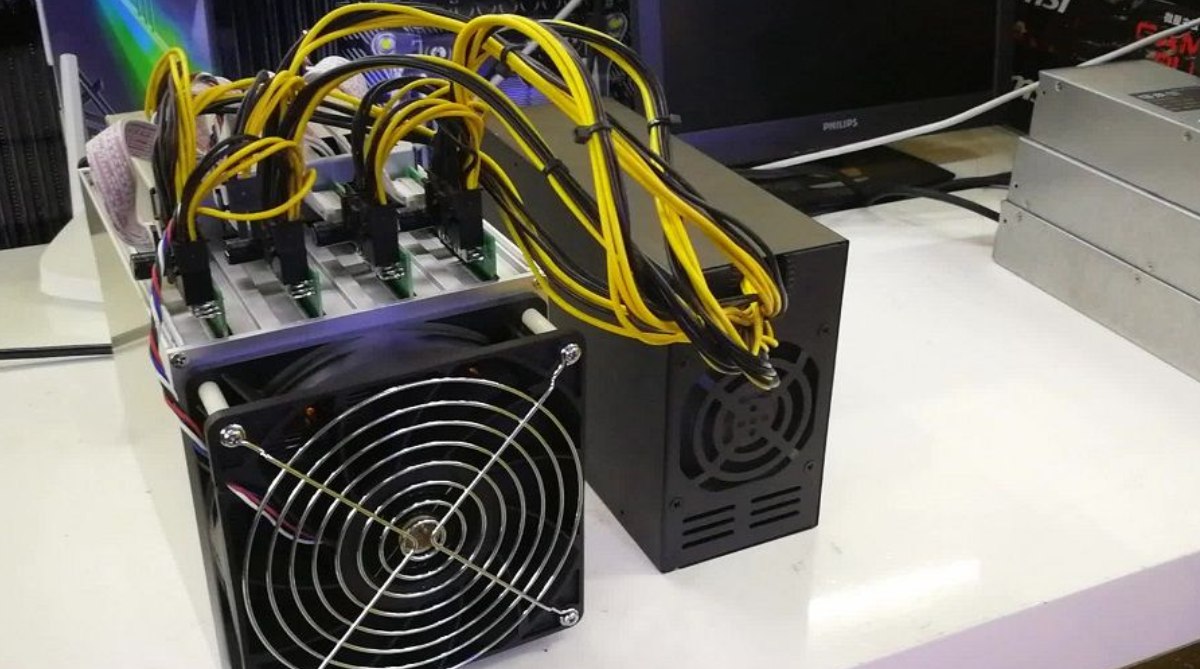 Antminer t21 190 th s. ASIC s19. Antminer l7 9300mh. Antminer s19 XP. Antminer s19 Pro+Hyd.