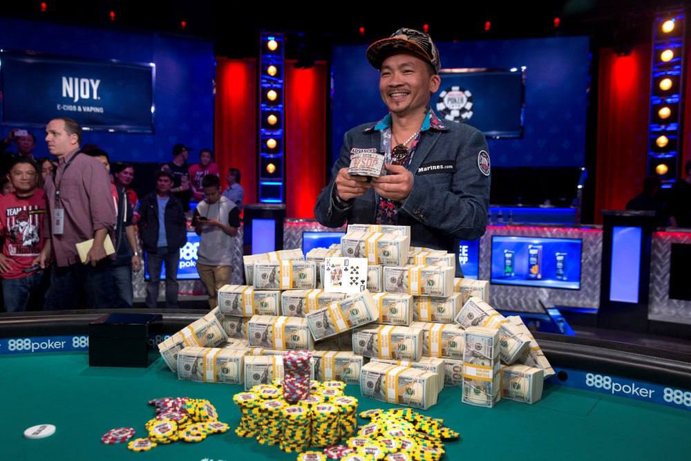 Солидный выигрыш. Лас Вегас WSOP. Выиграл в казино. Покер выигрыш. Турнир по покеру.