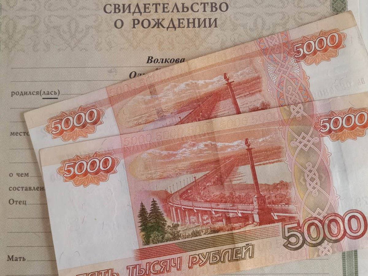10000Тнге в рублях