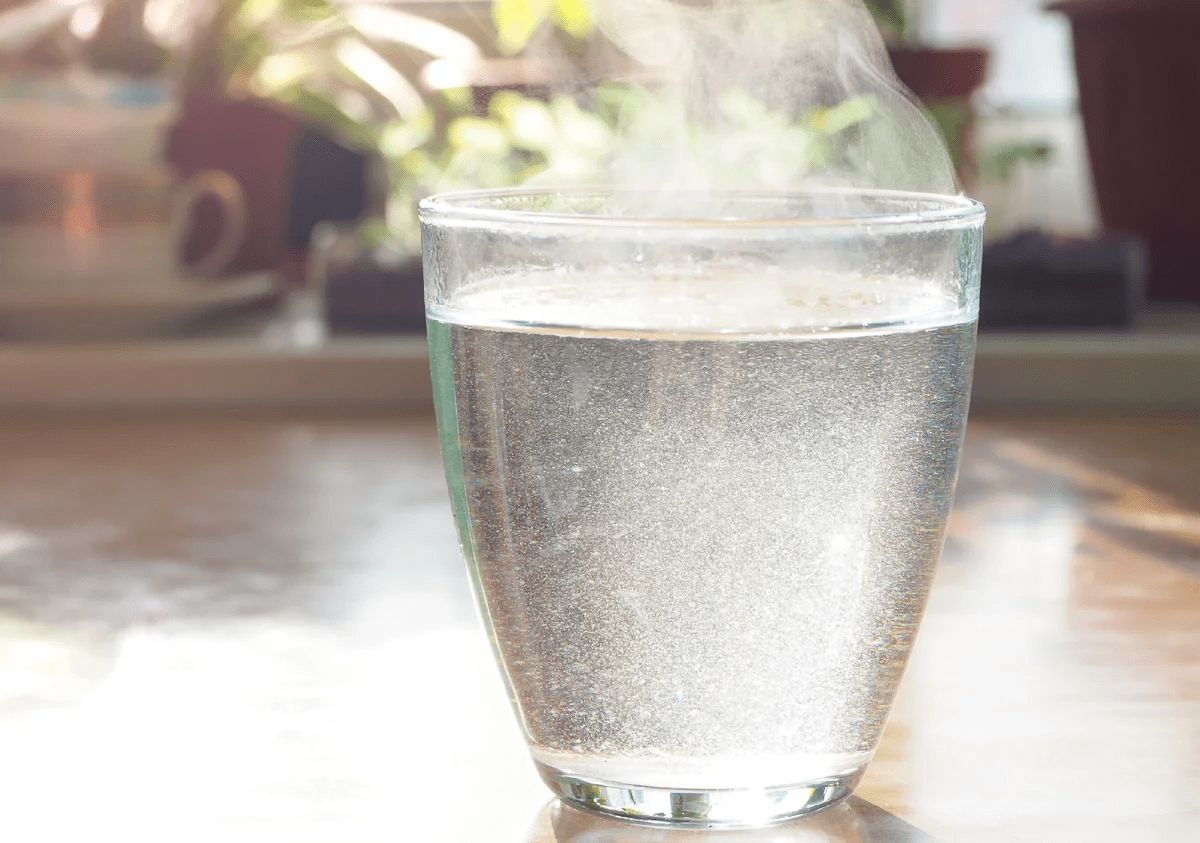 Стакан с водой находится на столе внутренняя энергия этого стакана с водой